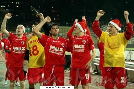 POZE - tot dinamo dar nu sunt ei MOS CRACIUN STEAUA E - Lasati mesaje si poze mumoase