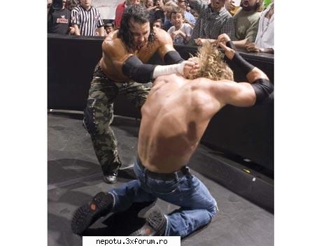matt hardy ai da bataie tot lu edge :( poze