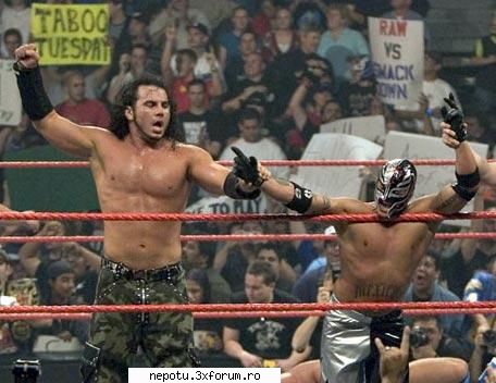 matt hardy cu rey mysterio  :nod:  :zzz: poze